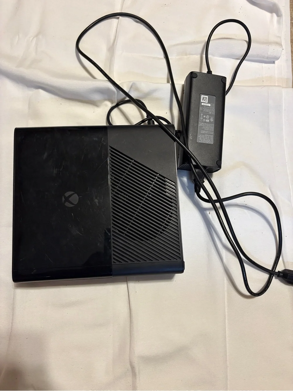 Xbox 360 Portable Console Top Panel in Black Tested works..Cord included